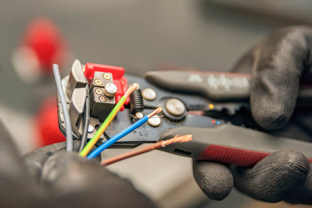 Best Electrical Installation Contractor  in Navasota, TX