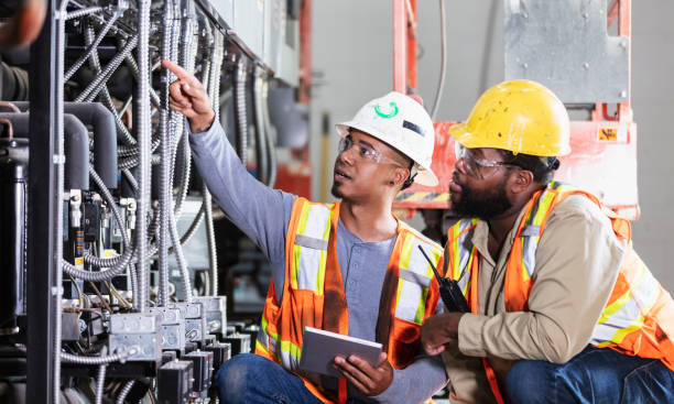 Best Electrician Near Me  in Navasota, TX